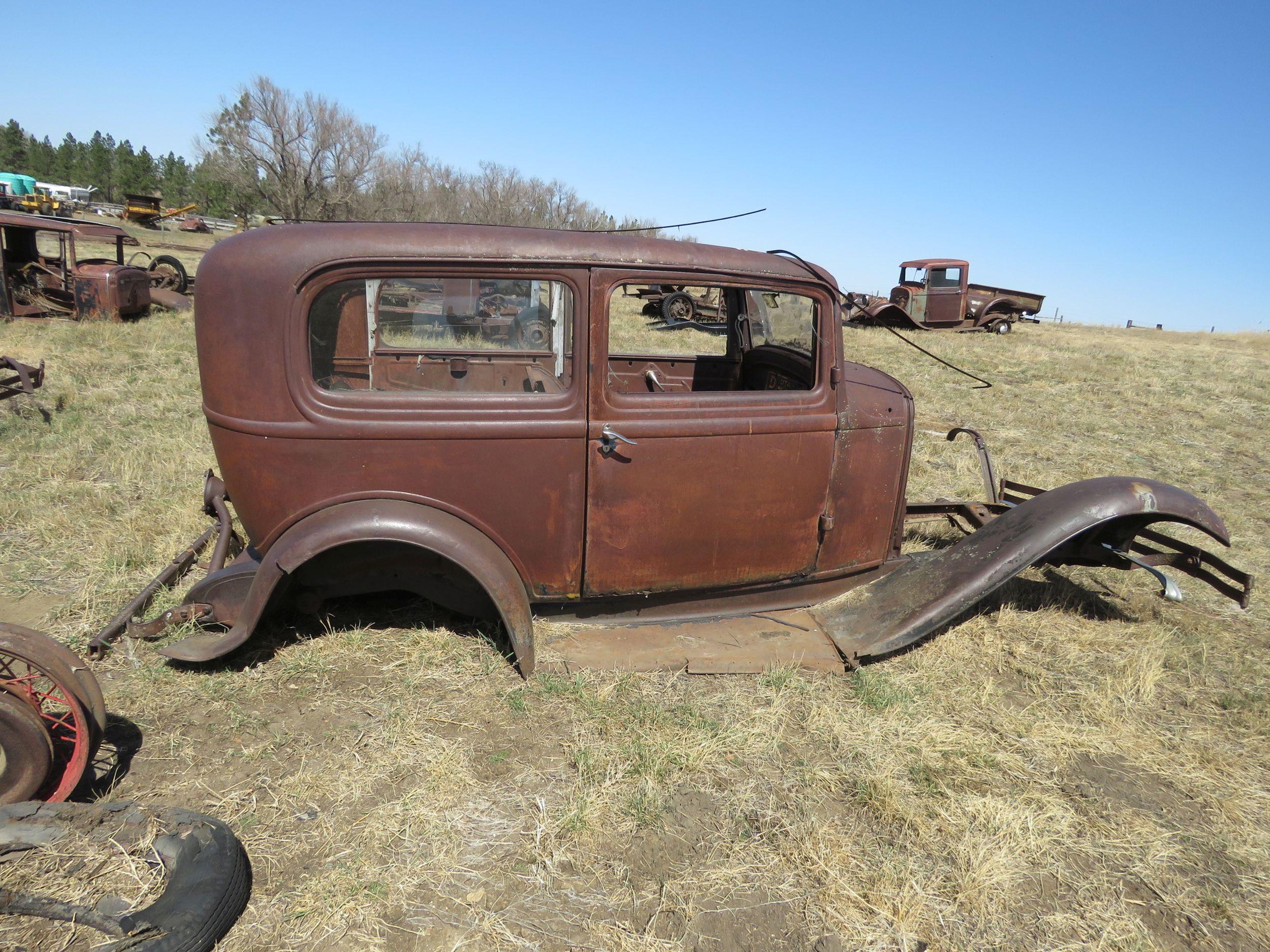 1932 Ford Sedan Body for Rod Project