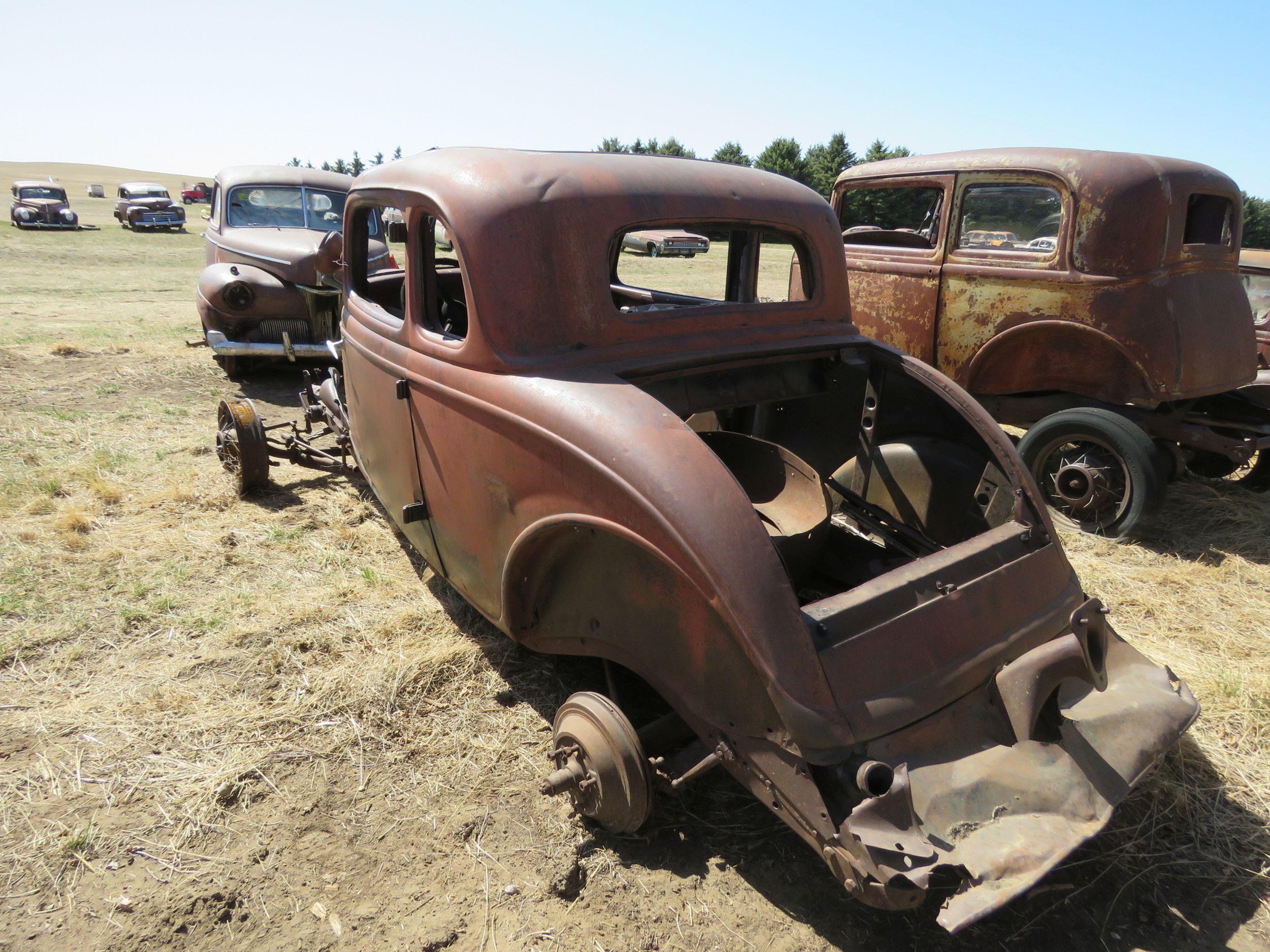 1934 Ford 5 window Coupe Body