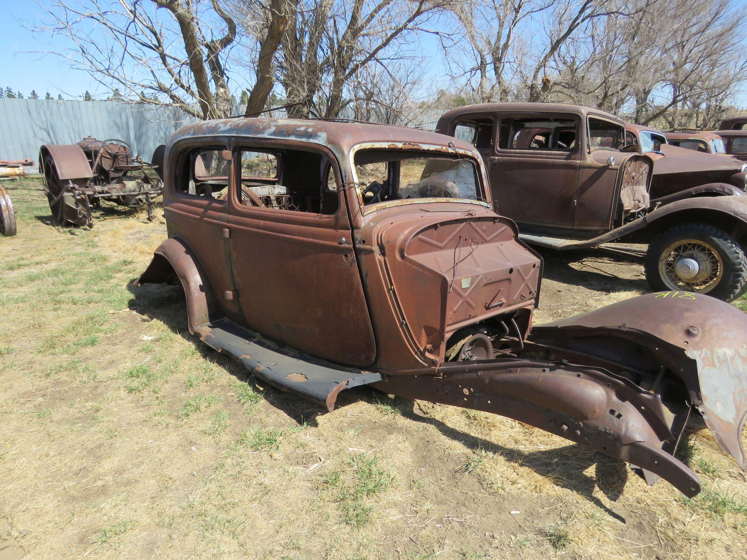 1934 Ford 2dr Sedan Body