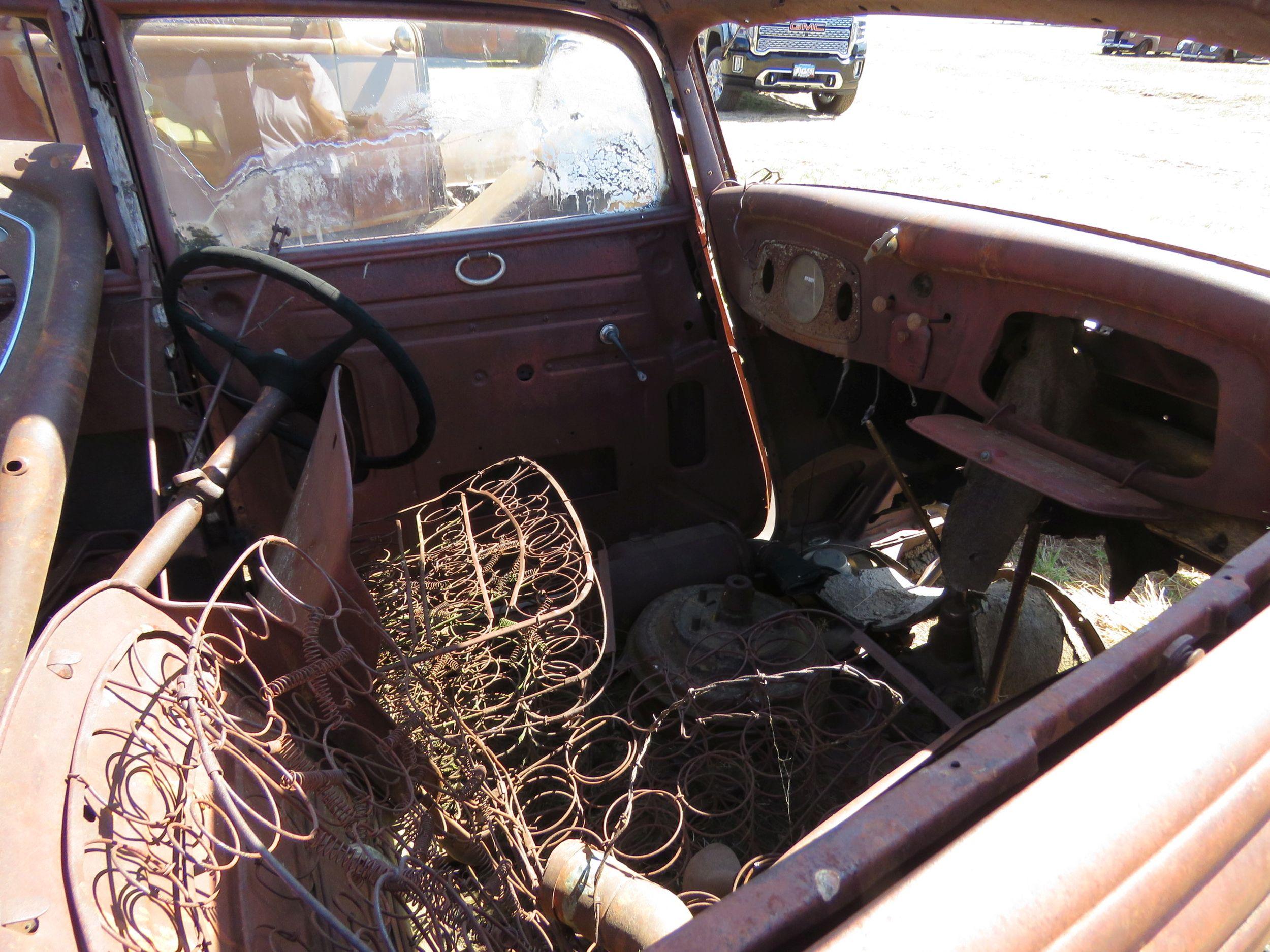 1934 Ford 2dr Sedan Body