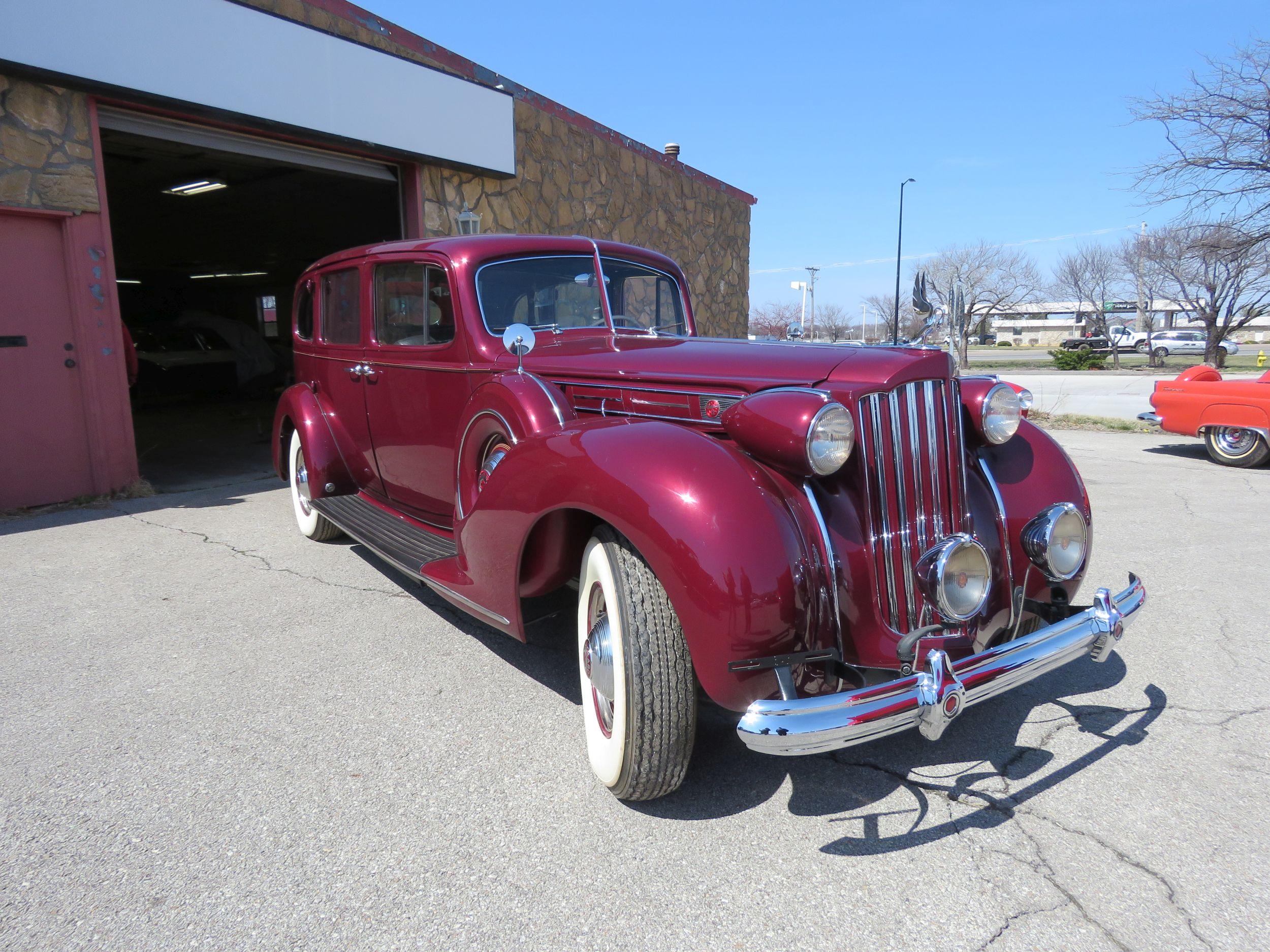 1939 Packard 1708 Limo 7 Passenger Sedan