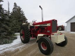 1969 International Farmall 856 Tractor