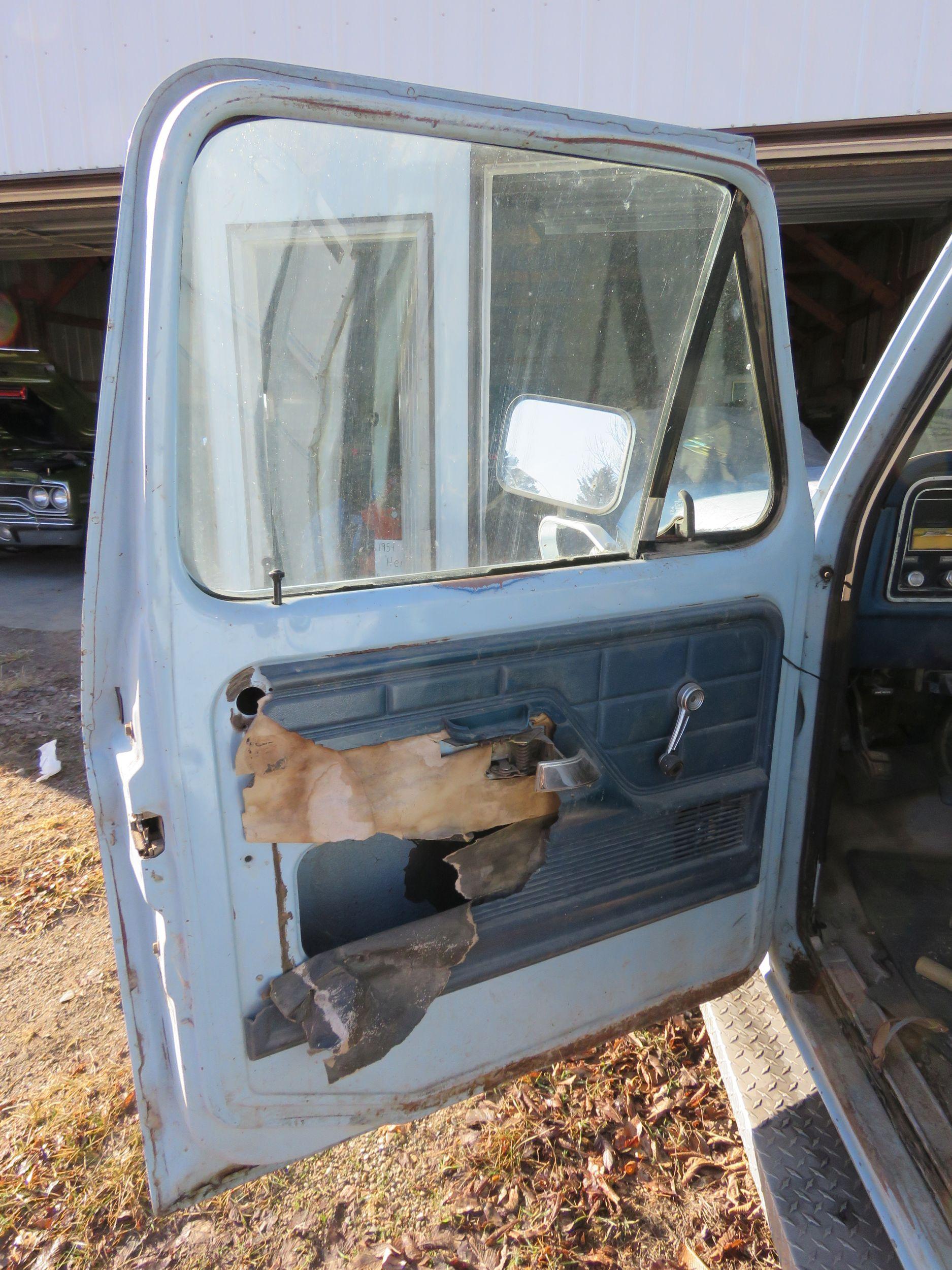 1979 Ford F150 Custom 4x4 Pickup