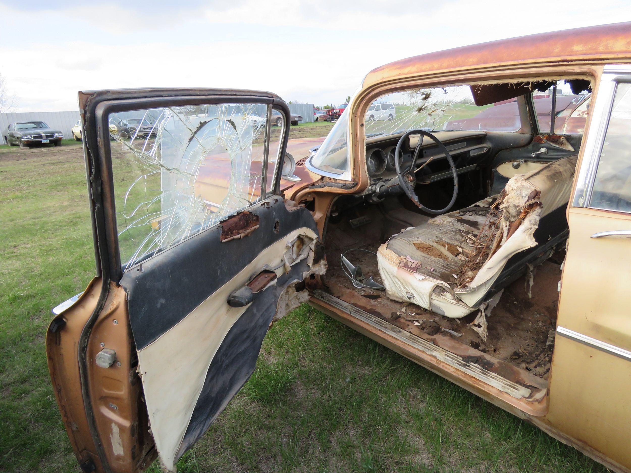 1959 Pontiac Catalina 2dr Sedan