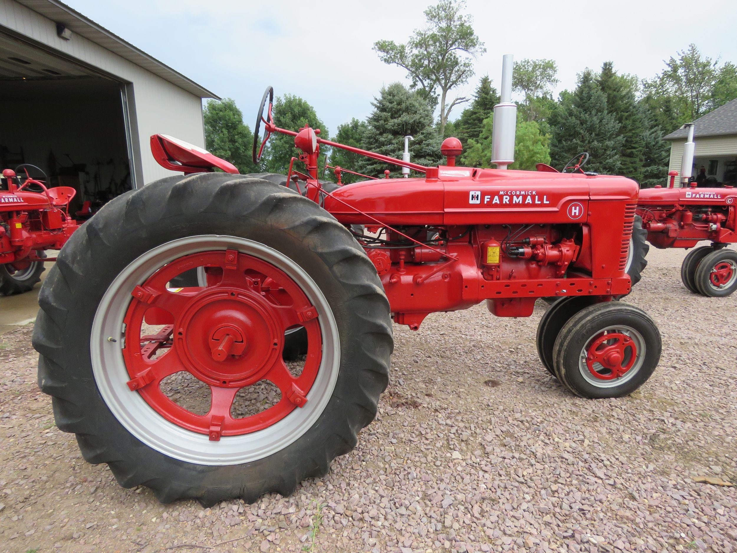 1946 Farmall H Tractor