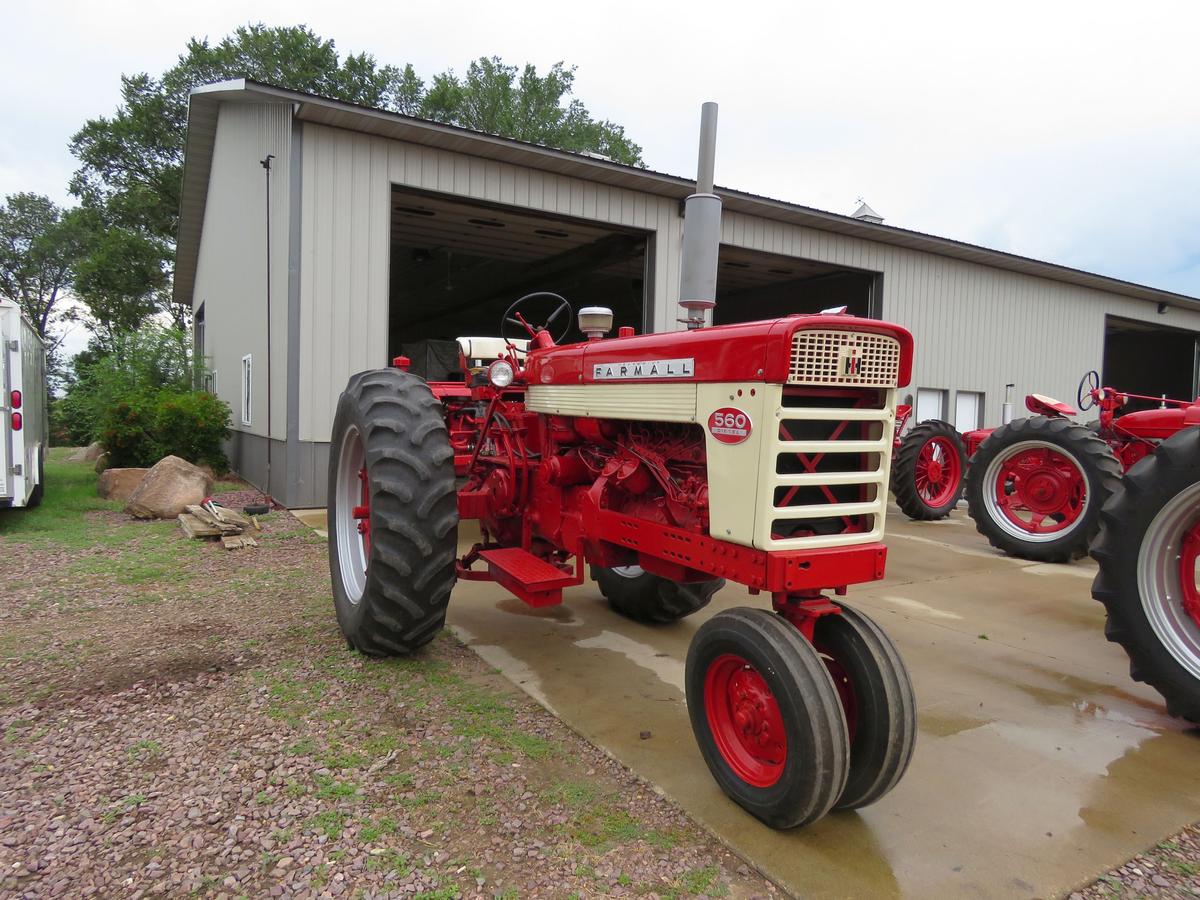 1961 International Farmall 560 Tractor