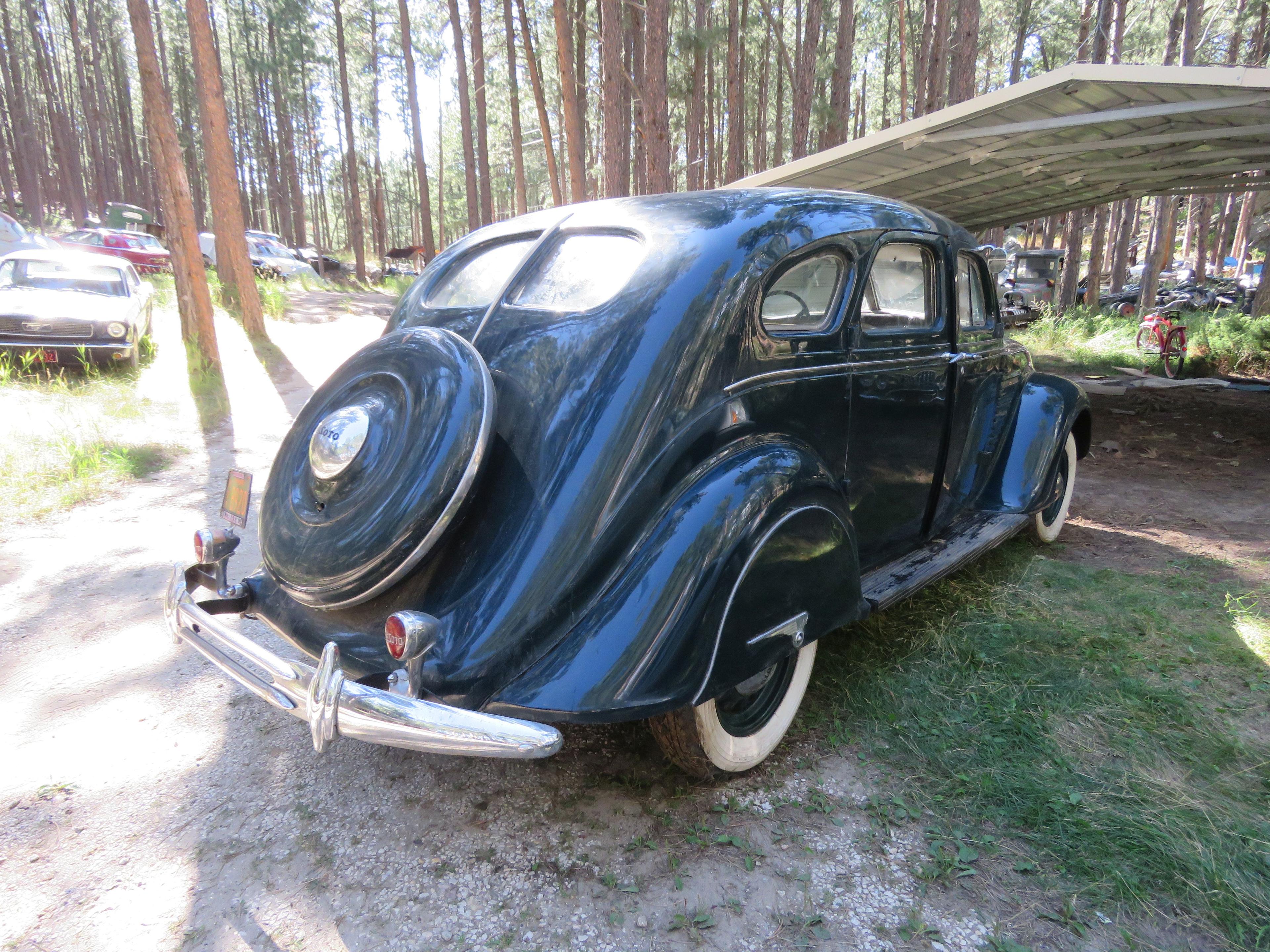 1934 DeSoto Air Flow 4 dr Sedan