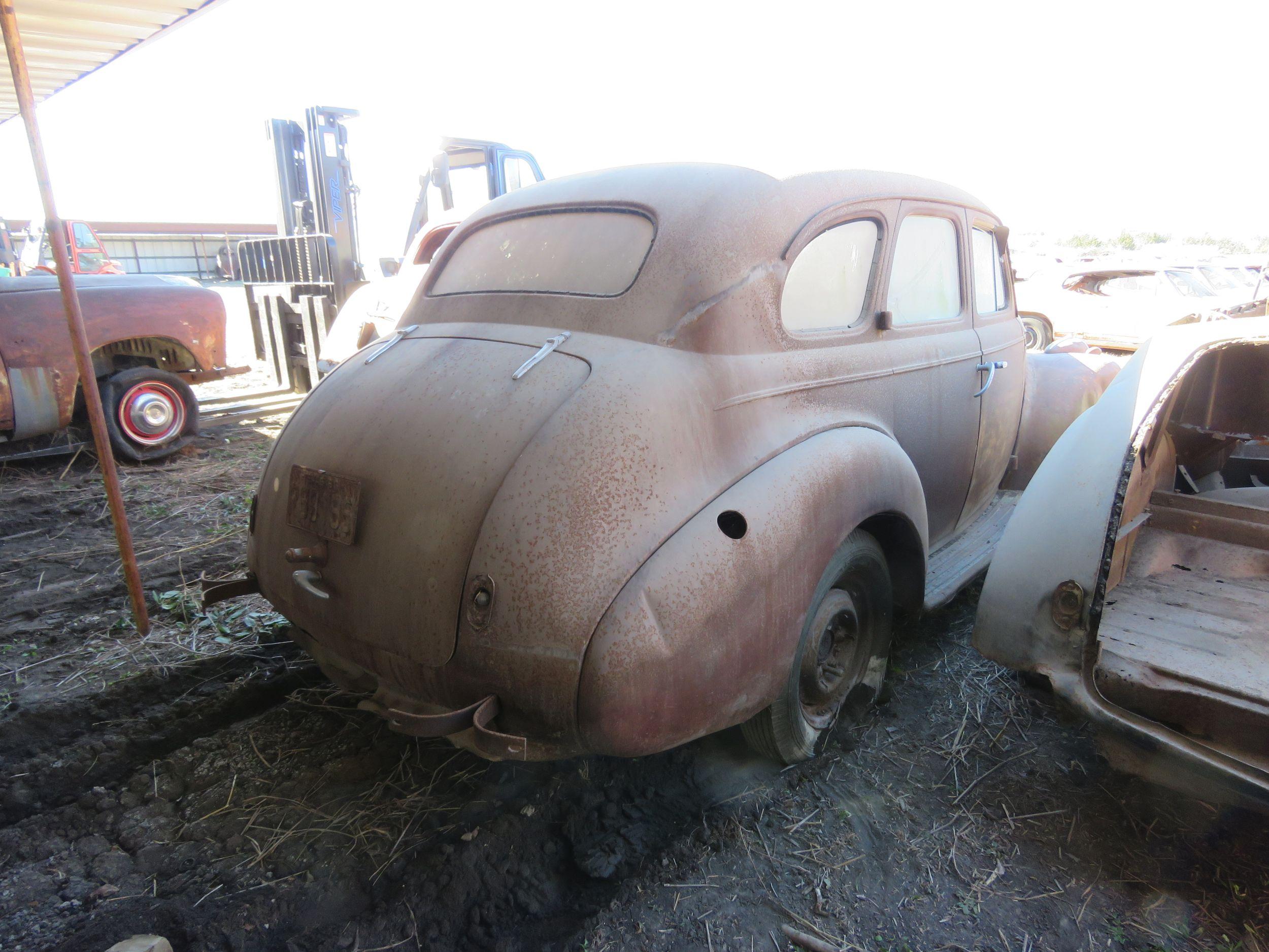 1940 Chevrolet 4dr Sedan