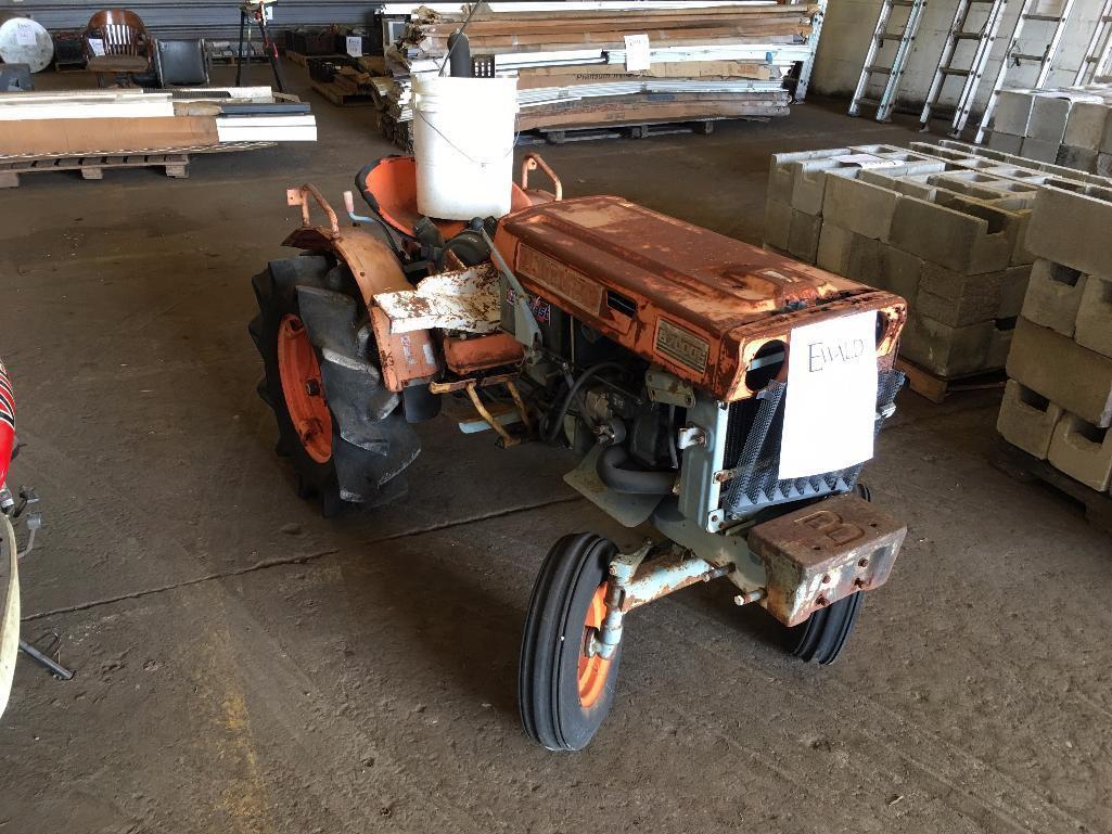 Kubota B7000E Tractor (Parts Only)