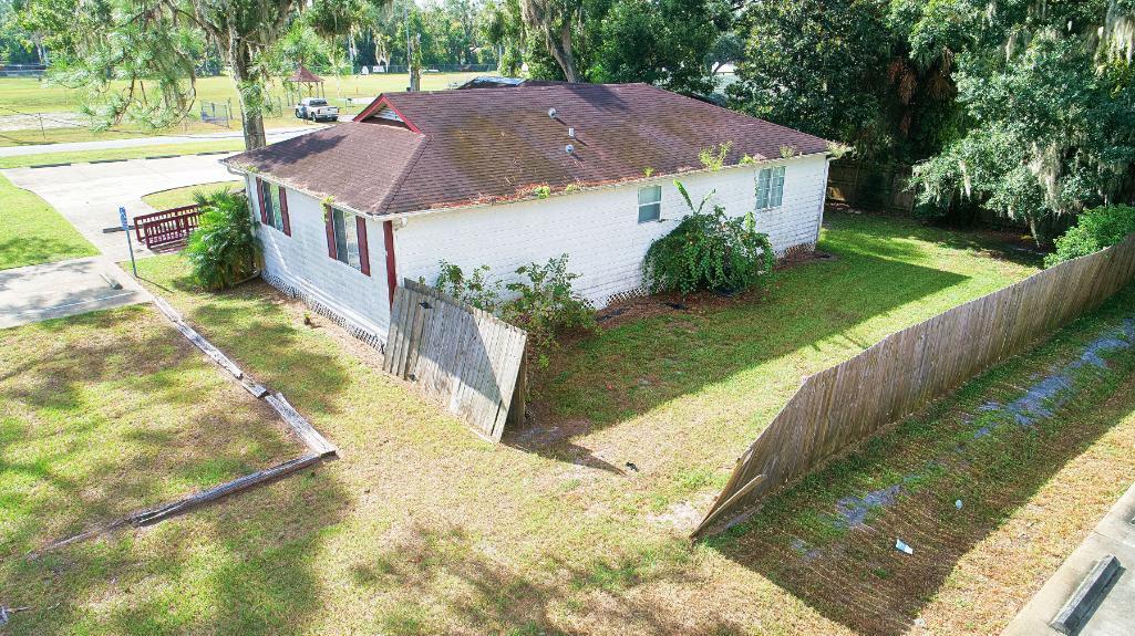 Property 2: 105 S Anderson St, Bunnell, FL 32110 1800 sq ft Professional/Office Building