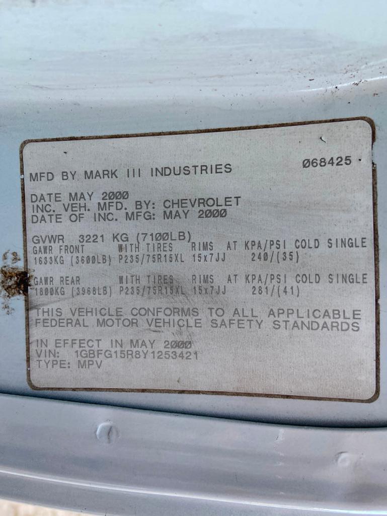 2000 Chevrolet Express Van, VIN # 1GBFG15R8Y1253421