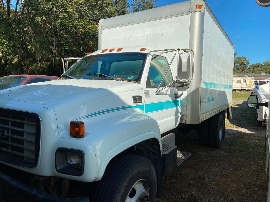 2000 Chevrolet C6500 Truck, VIN # 1GBJ6H1C3YJ500125