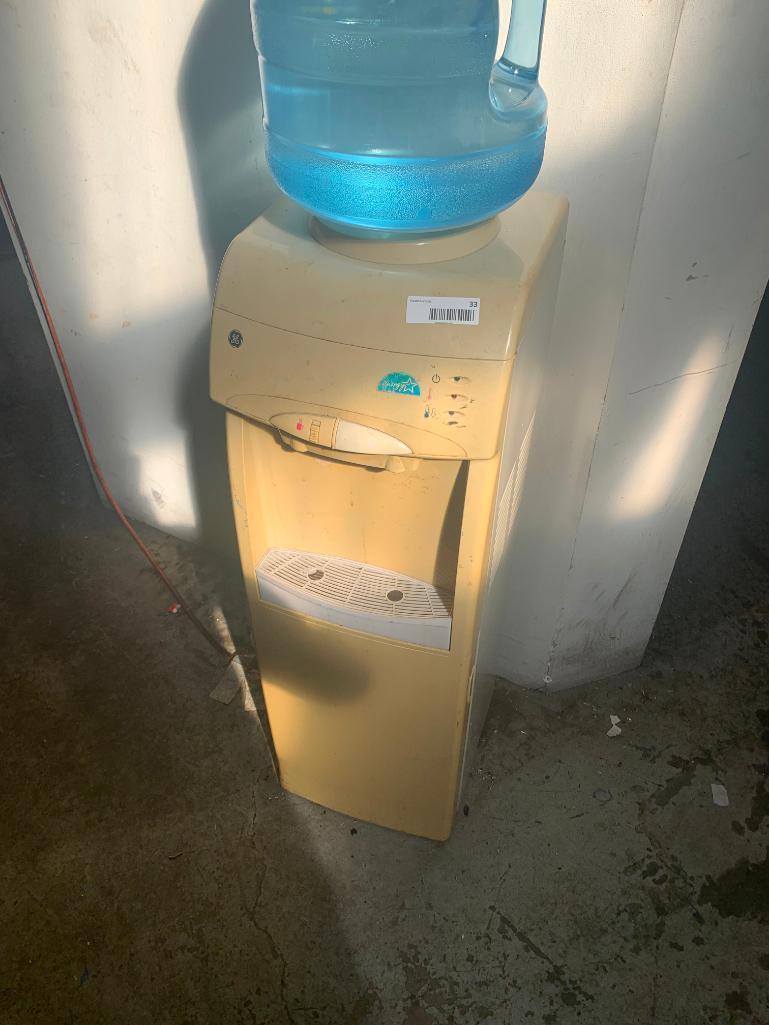 Water cooler