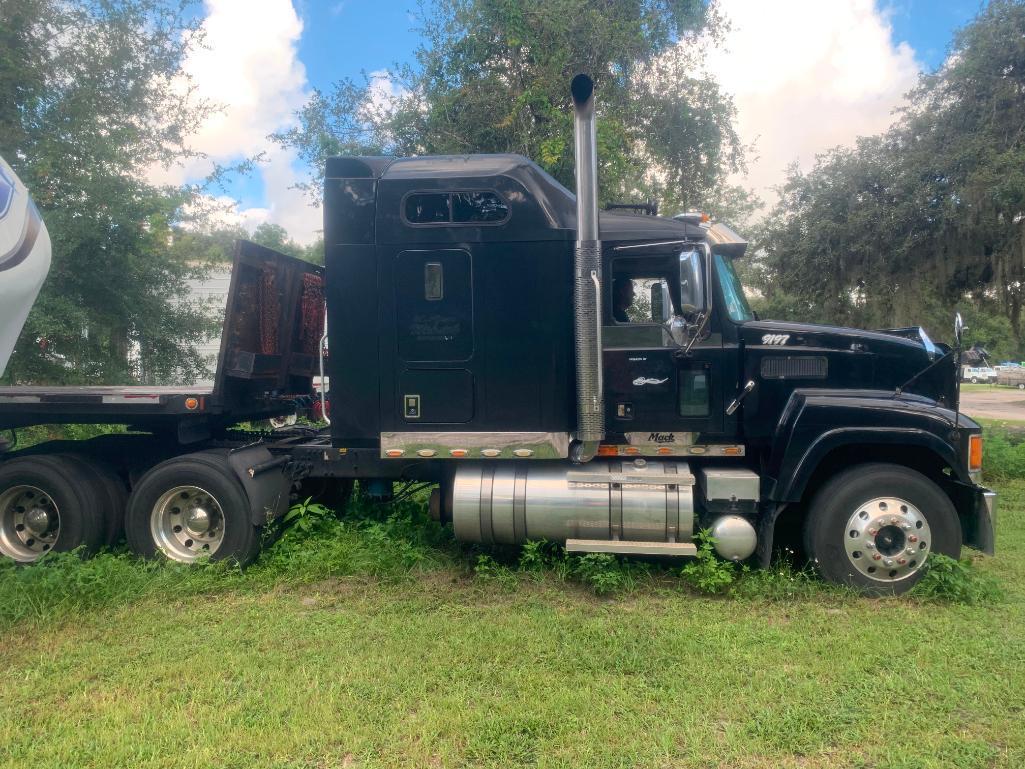 2007 Mack CHN613 Truck, VIN # 1M1AJ07Y87N009863