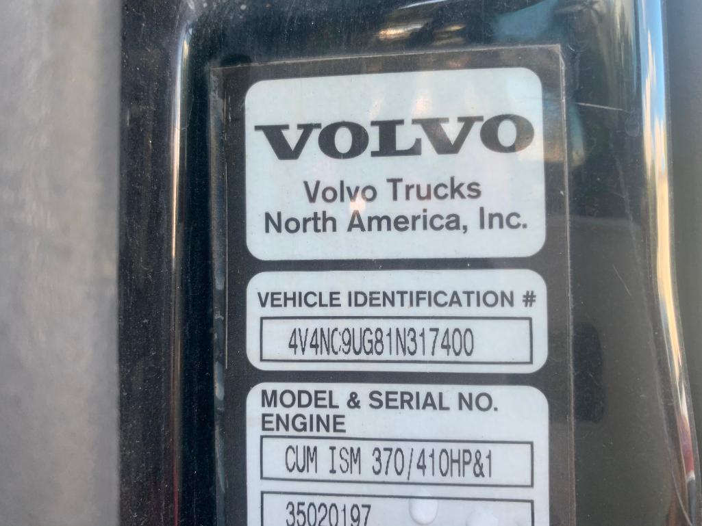 2001 Volvo VNL Truck, VIN # 4V4NC9UG81N317400