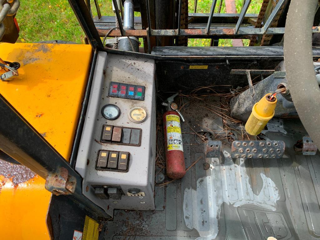 JCB 940RTFL all terrain 8,000lb forklift