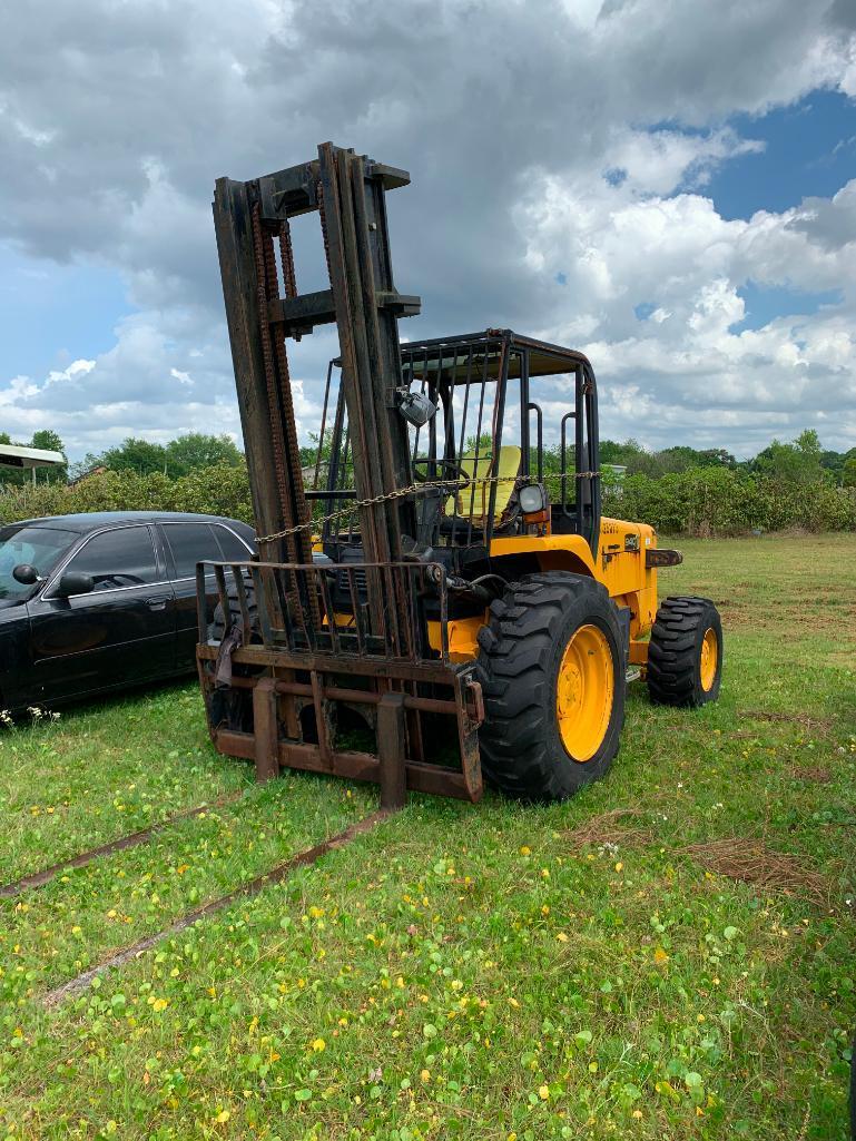 JCB 940RTFL all terrain 8,000lb forklift