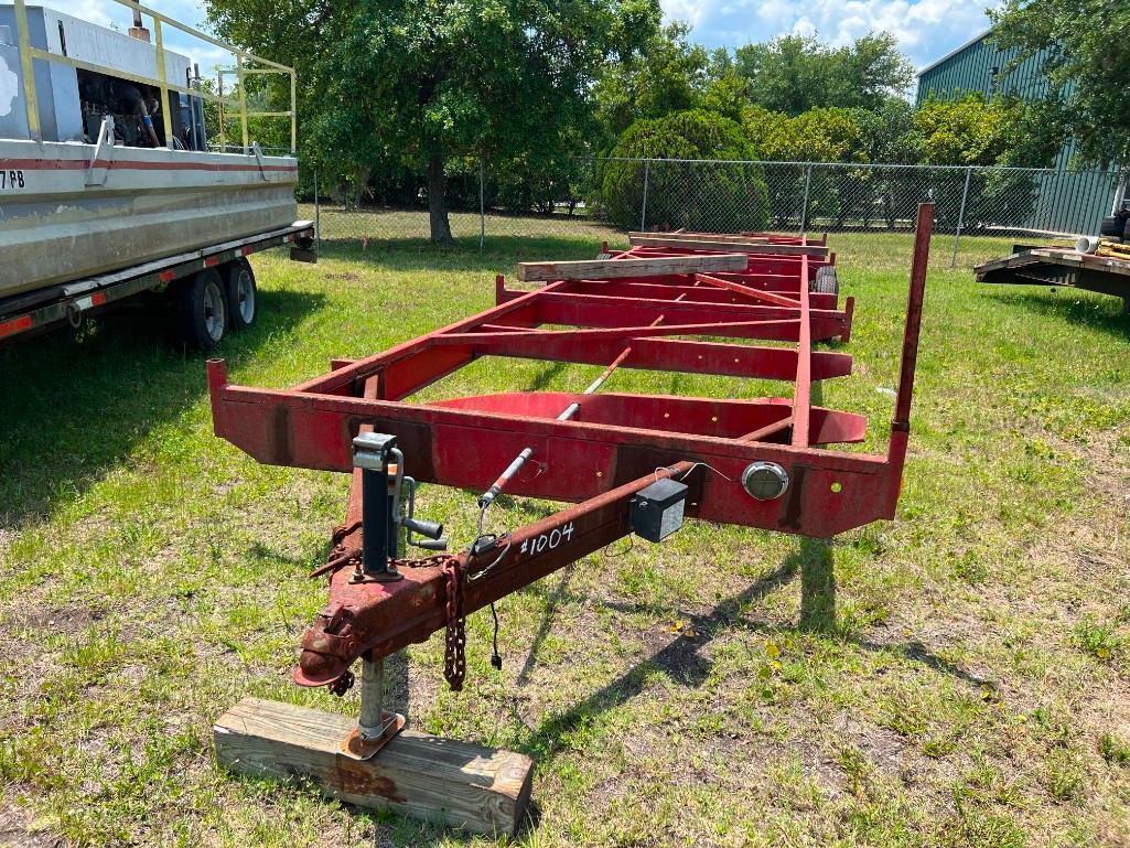 Homemade trailer-former base of mobile home