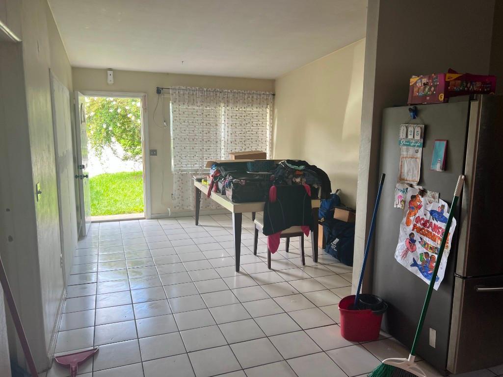 1715 37th St, Orlando FL 32839 3 bed, 1.5 bath, Pool Single Family Home