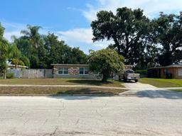 1715 37th St, Orlando FL 32839 3 bed, 1.5 bath, Pool Single Family Home