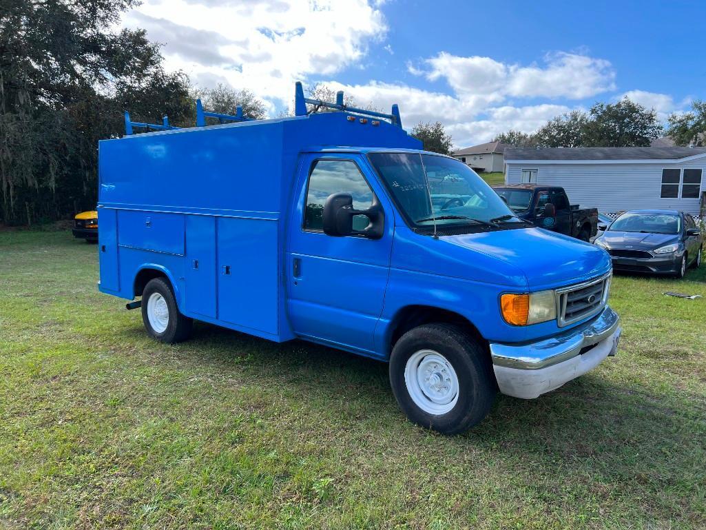 2004 Ford Econoline Van, VIN # 1FDSE35L24HA36712