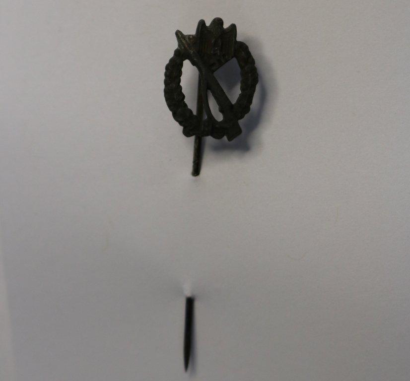 German WWII Army Infantry Assault Stick Pin
