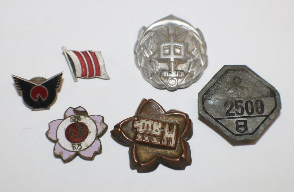 6 Japanese Metal Badges/Pins