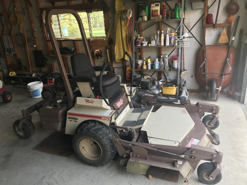 2005  61" Grasshopper Zero Turn Mower