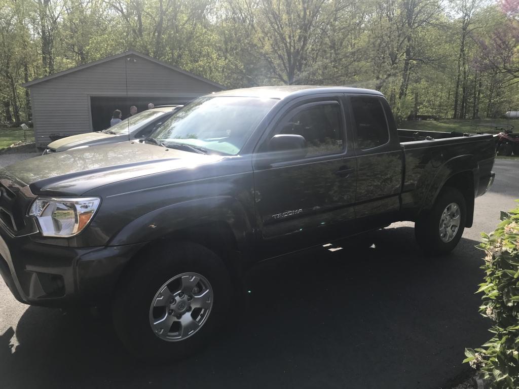 2013 Toyota Tacoma PreRunner SR5 Pick-Up Truck