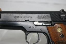 Smith & Wesson Model 39-2, 9mm