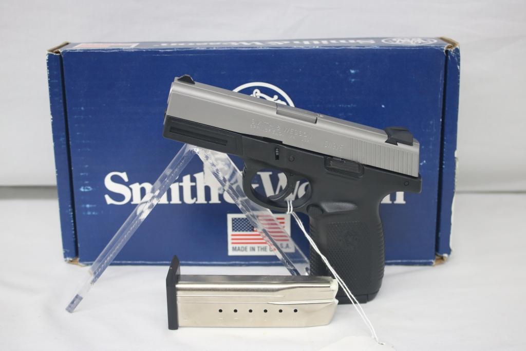 Smith & Wesson Model SW9VE, 9mm