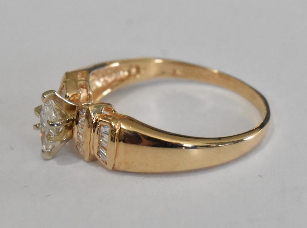 14kt Marque Diamond Ring