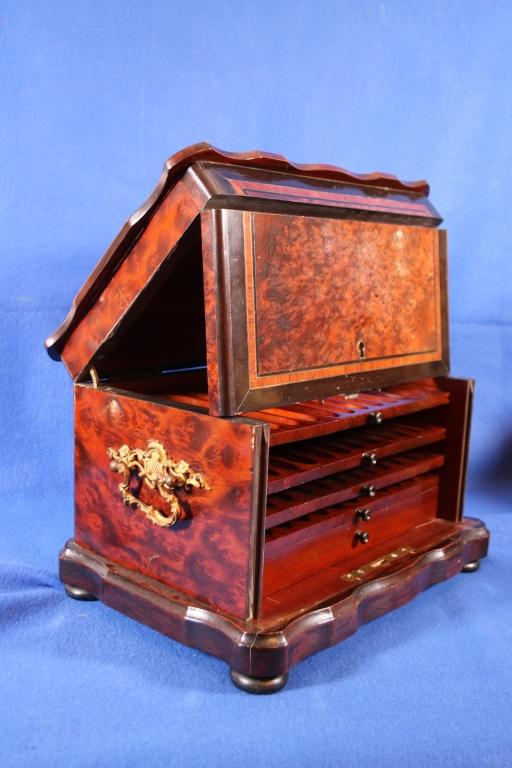 Burled Inlaid Lift Top Box for Pens or Cigars