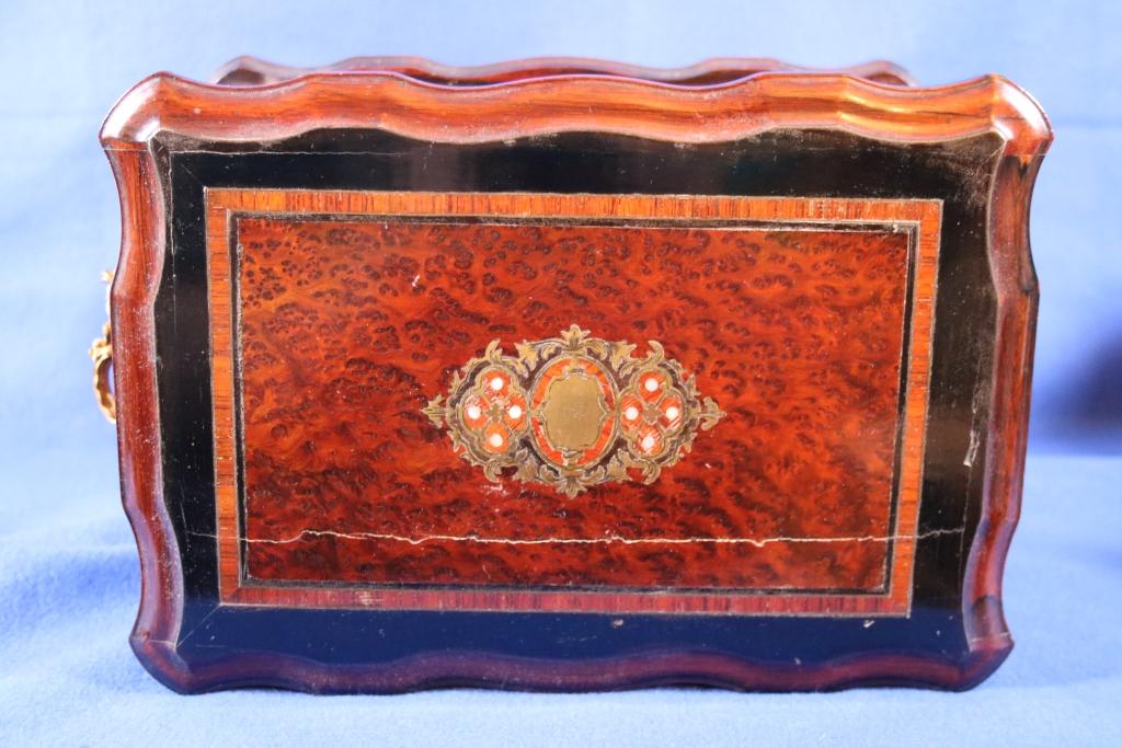 Burled Inlaid Lift Top Box for Pens or Cigars