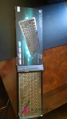 Logitech K1810 illuminated keyboard