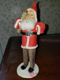 Lot of three vintage Santas