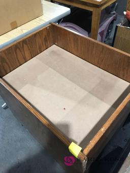 Rolling wood planter box