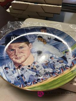 World Series wind up to 16 collectible plate