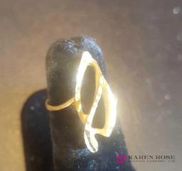 10 karat gold ring