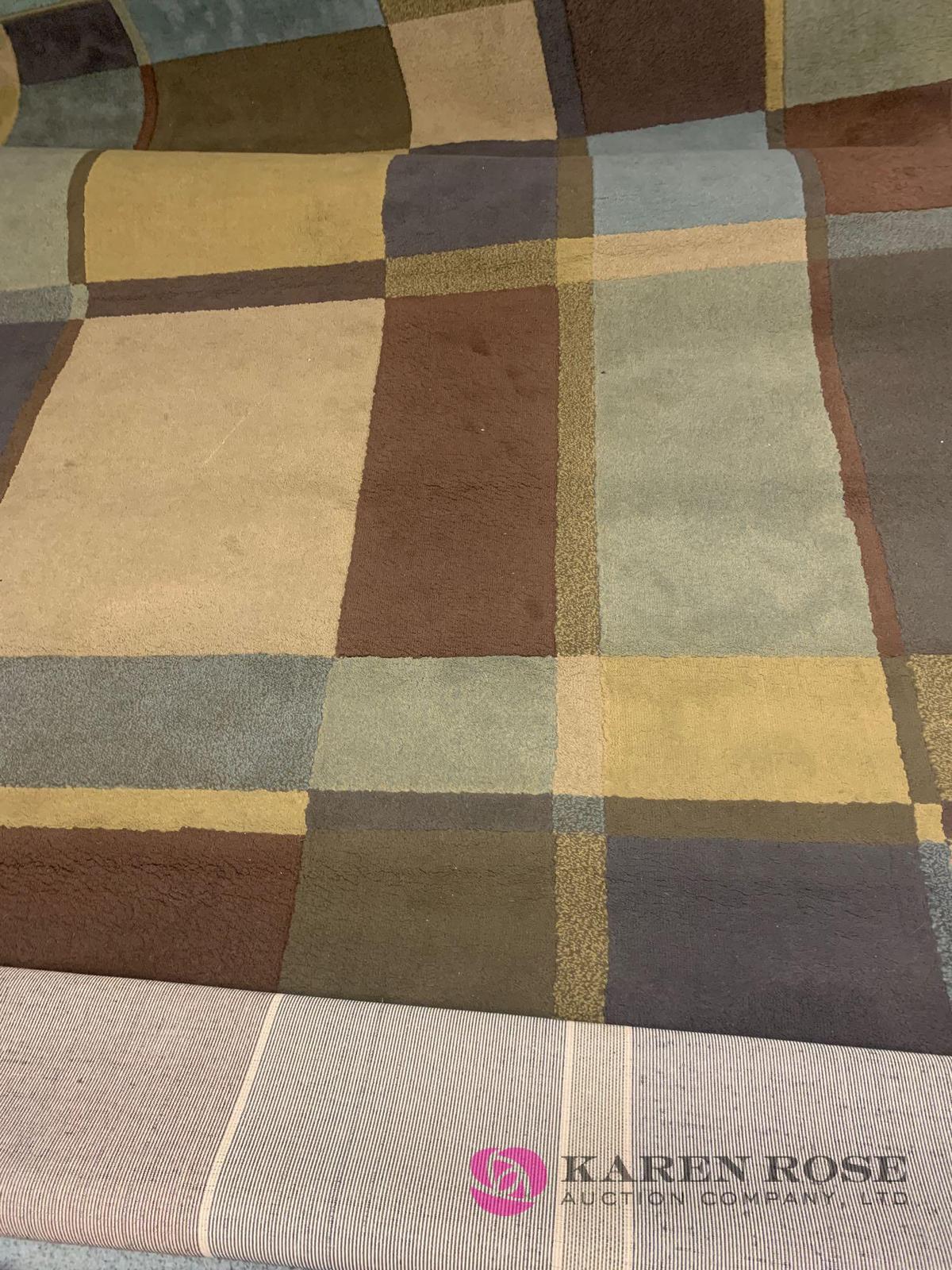 7? x 10? area rug