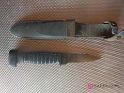 USN MK1 knife and sheath