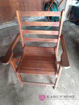 Folding wood chair