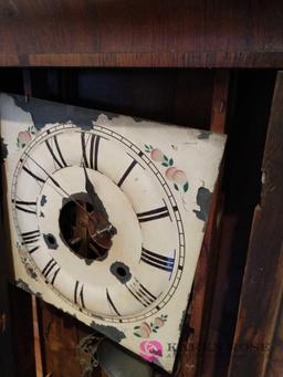 Vintage clock for repair