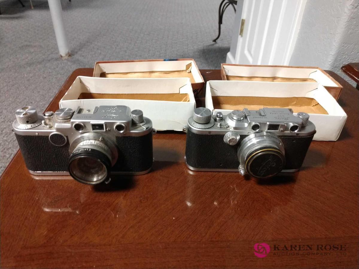 2 Leica cameras