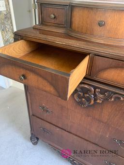 Vintage dresser