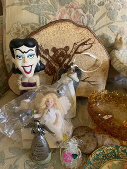 LR Collectible knickknacks and candy dishes