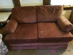 LR - Loveseat