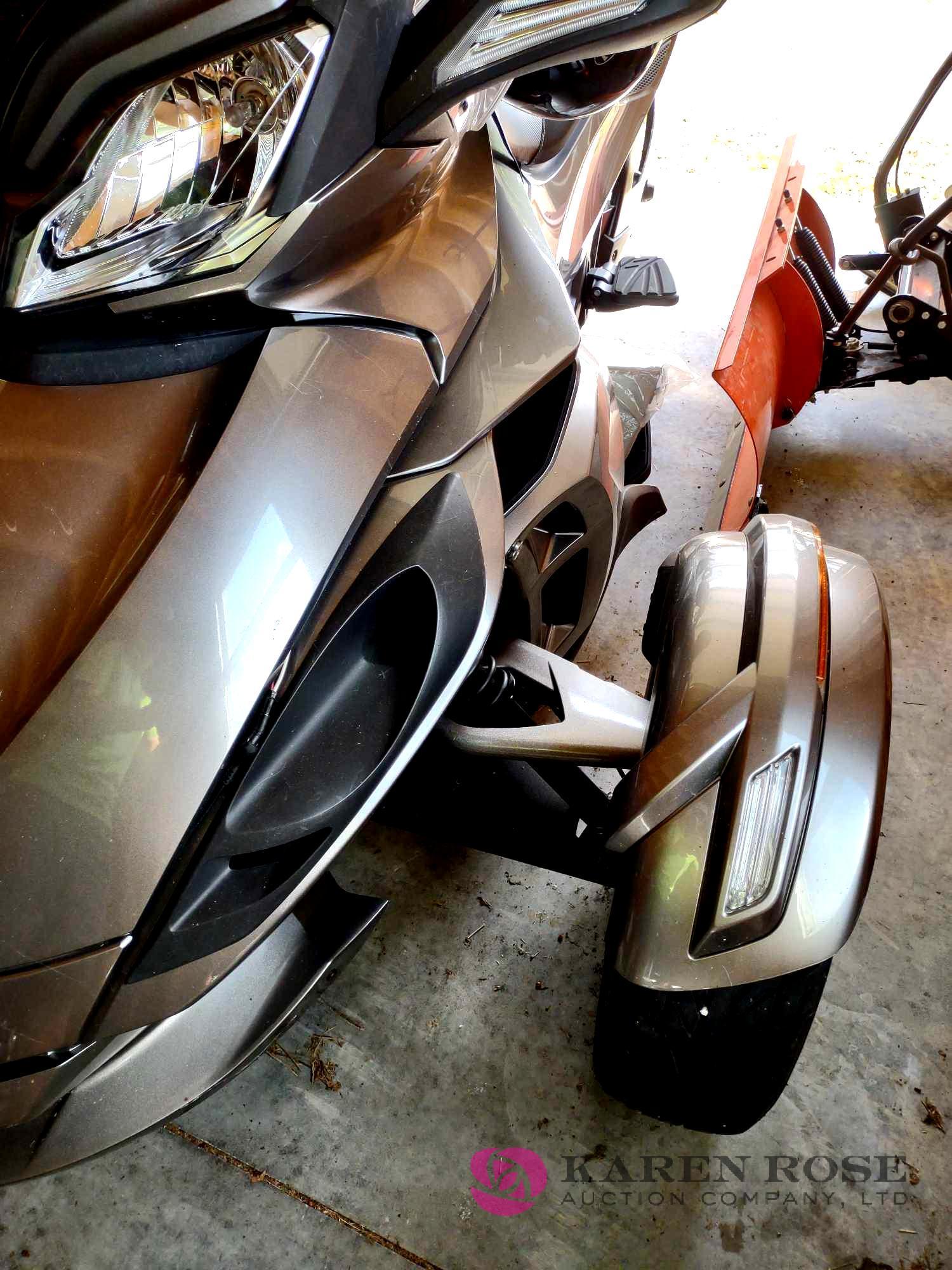 2013 Can-Am Spyder Roadster