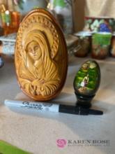 2 collectible vintage eggs
