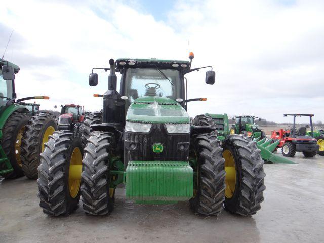 JD 8320R Tractor